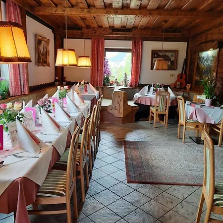 Landgasthof Hubertusstubn Vendégház 3*