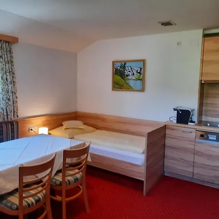 Landgasthof Hubertusstubn Pensjonat St. Michael im Lungau