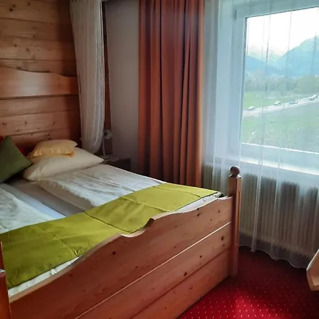 Landgasthof Hubertusstubn Pensjonat St. Michael im Lungau