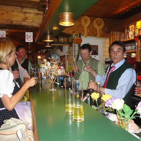 Landgasthof Hubertusstubn Pensjonat St. Michael im Lungau